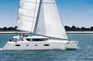 Salina 48 - At Sea